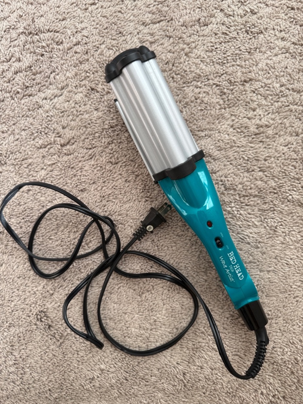 BedHead Teal and Silver Triple Barrel Waver